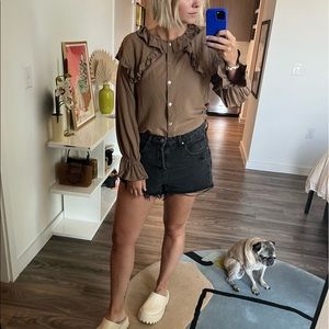 Ascot and hart mocha ruffle collar blouse size M